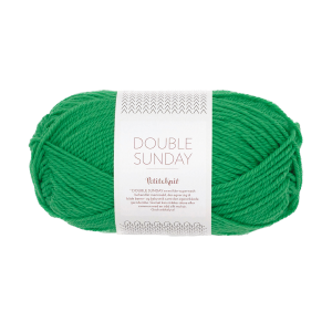 Garnnøste av typen Petiteknit Double Sunday fra Sandnes garn i fargen Statement Green