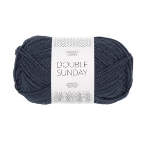 Garnnøste av typen Double Sunday fra Sandnes garn i fargen Blå Natt