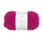 Garnnøste av typen Børstet Alpakka fra Sandnes garn i fargen Jazzy Pink
