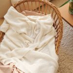 Rilleteppe (2406 Nr. 1), Strikkepakke