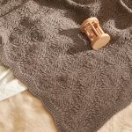 Colette Teppe (2406 Nr. 3), Strikkepakke