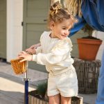 Hvit Shorts med blondekant - Bilde 2